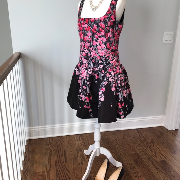 RED Valentino Dress - Picture 7 of 8